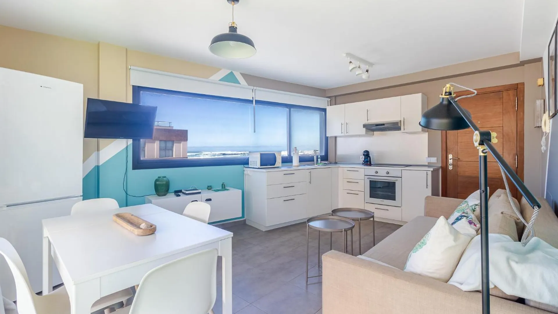 Flatguest Cotillomar Lagos Apartment